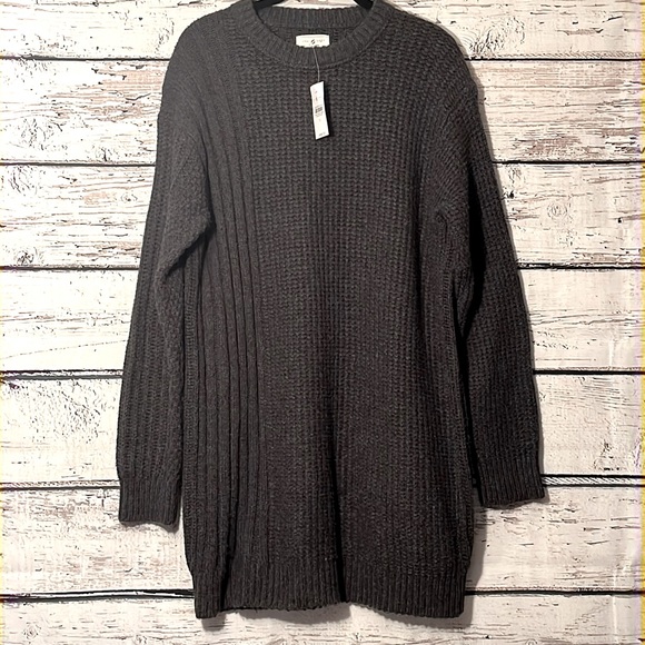 Lou & Grey Sweaters - NWT Lou & Grey charcoal grey sweater knit size Small